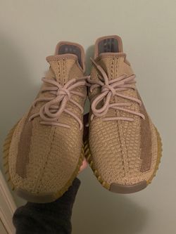 Yeezy 350 V2 “EARTH” W/ BOX 9.5