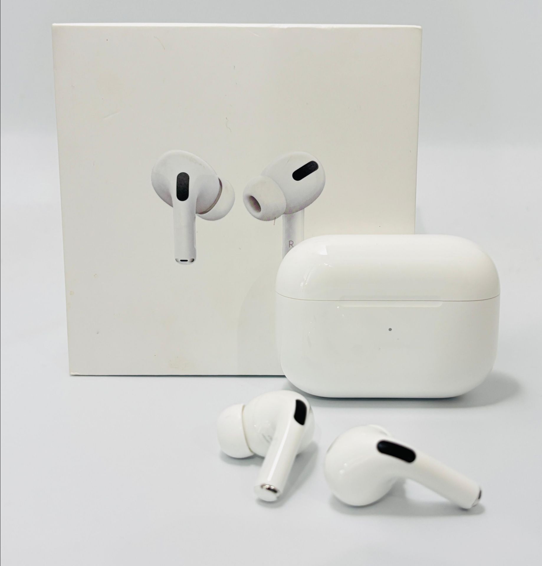 🎧 Apple AirPods Pro 2nd Gen USB-C ✨🔊 Active Noise Cancellation