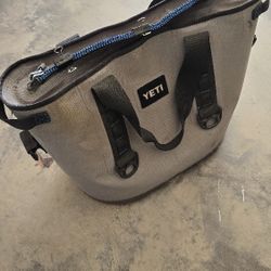 Yeti Hopper 30 tote