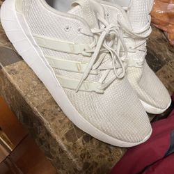 Adidas Shoes For Men’s Sizes 7.5