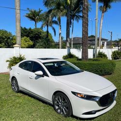 2025 Mazda 3 PREFERRED: Low Miles, Clean Title - ONLY $19,000!