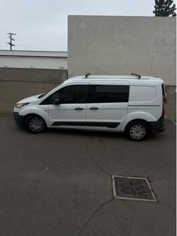 Ford transit conect 2017 gasolina al cien trabajando nada le falla a/c muy bien