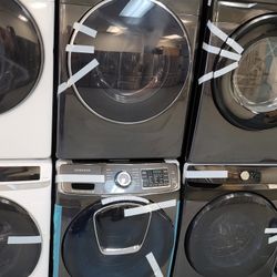 New Samsung AddWash Large Capacity Front Load Washer And Gas Dryer Set In Black 