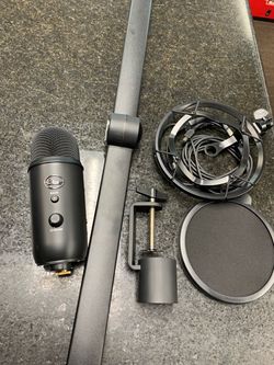 Blue Podcast Microphone 68826-1