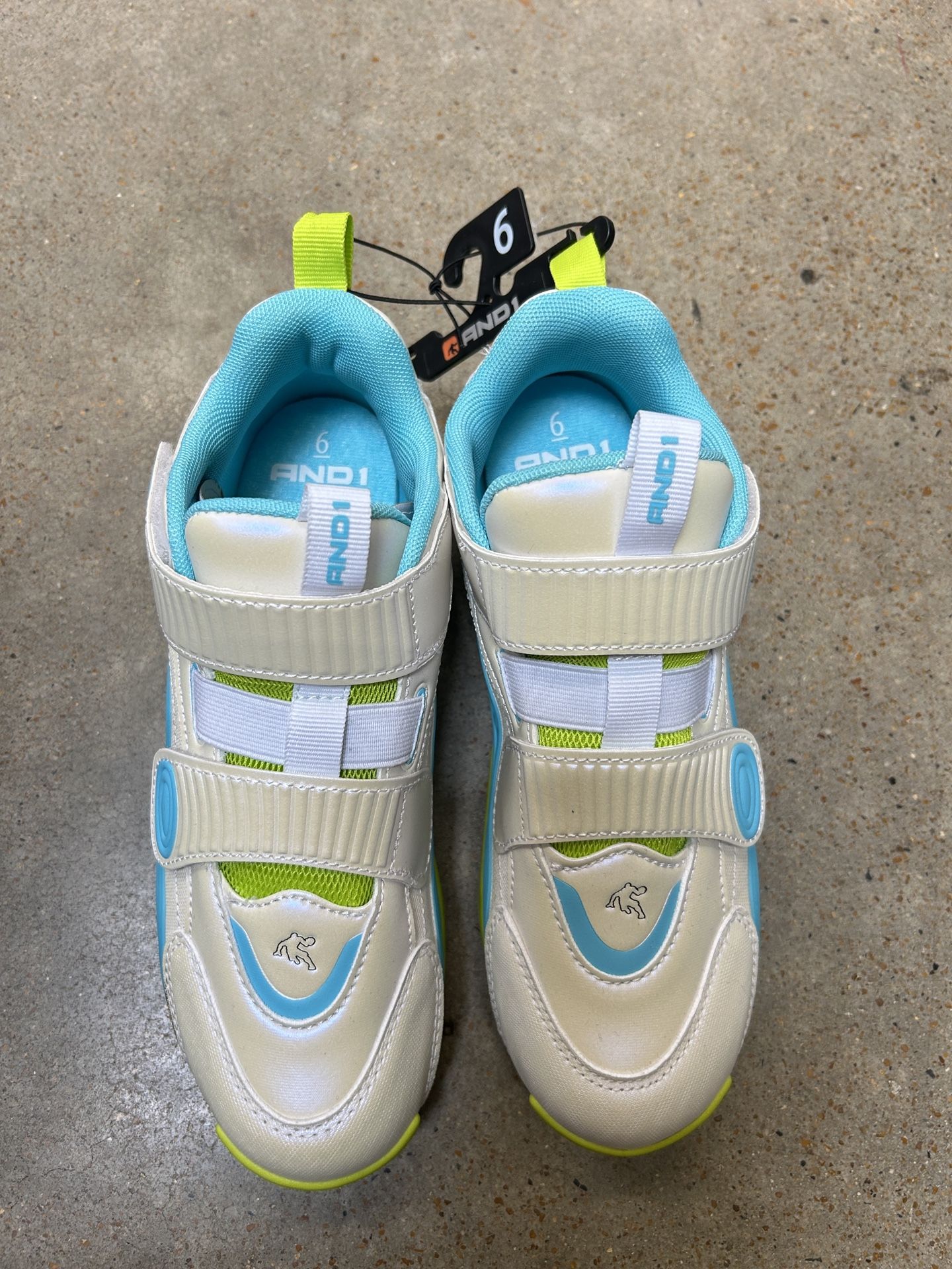 NWT And1 boys basketball Sneakers Size 6