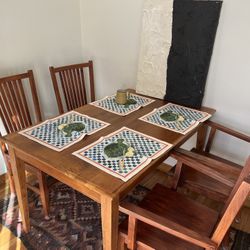 (4) Dining Room Chairs