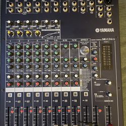 Yamaha MG124CX 12 Channel Mixer