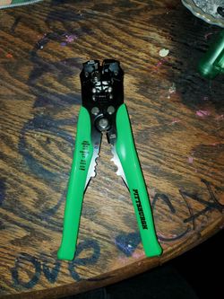 Wire stripper