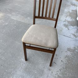 Set Of 6 Wood Foldable Chairs 