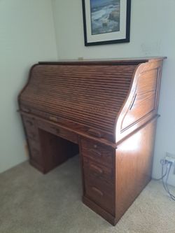Roll top desk
