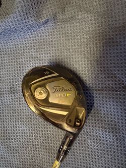 Titleist 3 wood w/paderson Shaft Reg Flex