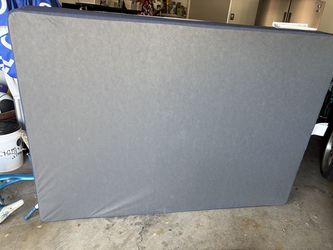 Serta Full SizeBox Spring - Brand New