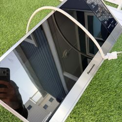 Nice Panasonic Microwave 1250w