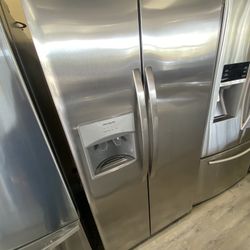 Frigidaire Refrigerator Stainless 