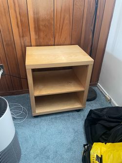 Mini table on wheels