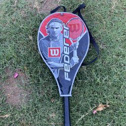 Wilson federer tennis racket with carrying case