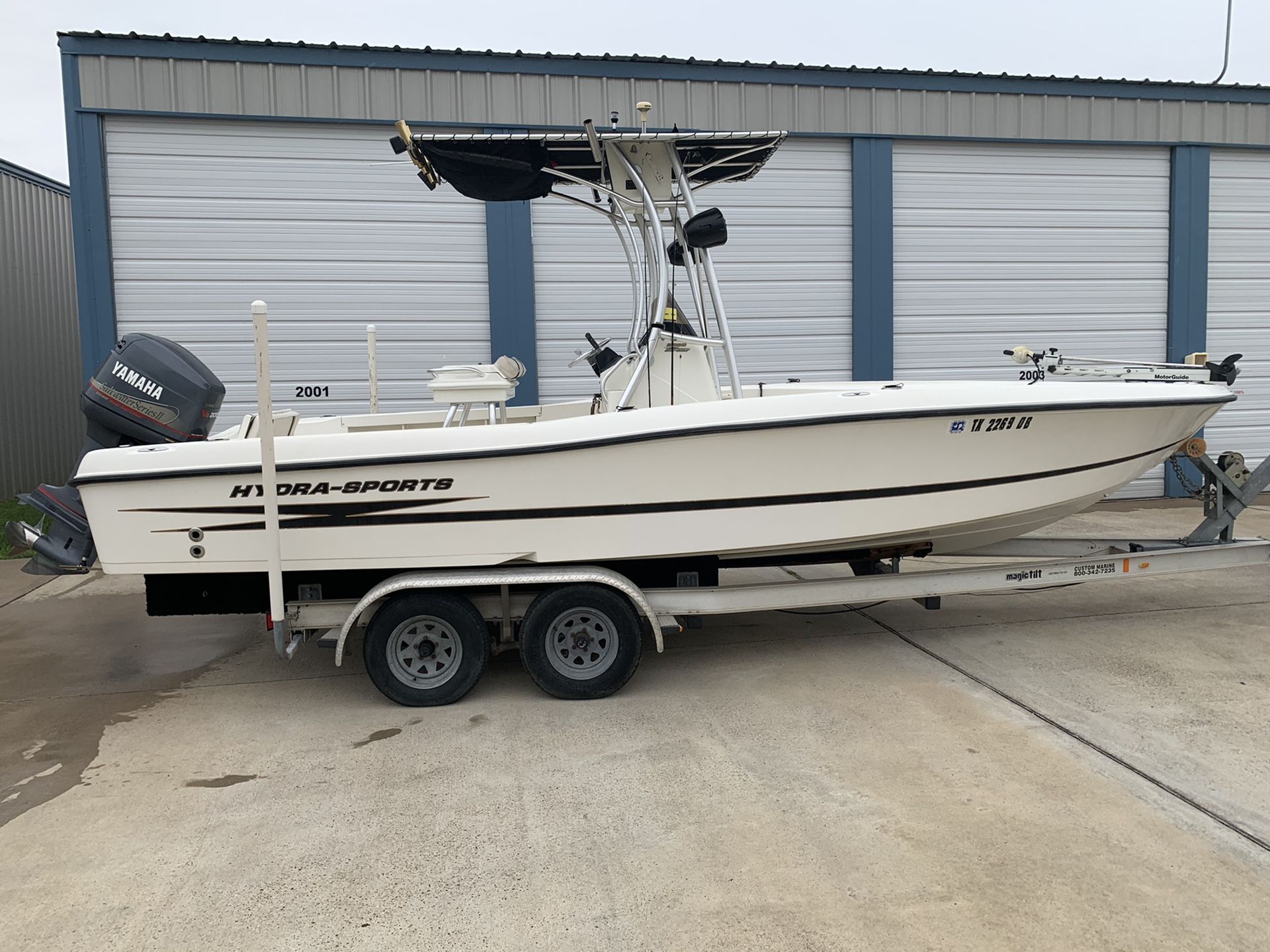 2004 Hydra Sport 2900 Baybolt 23’ - Low Hours - Serious inquiries only please.