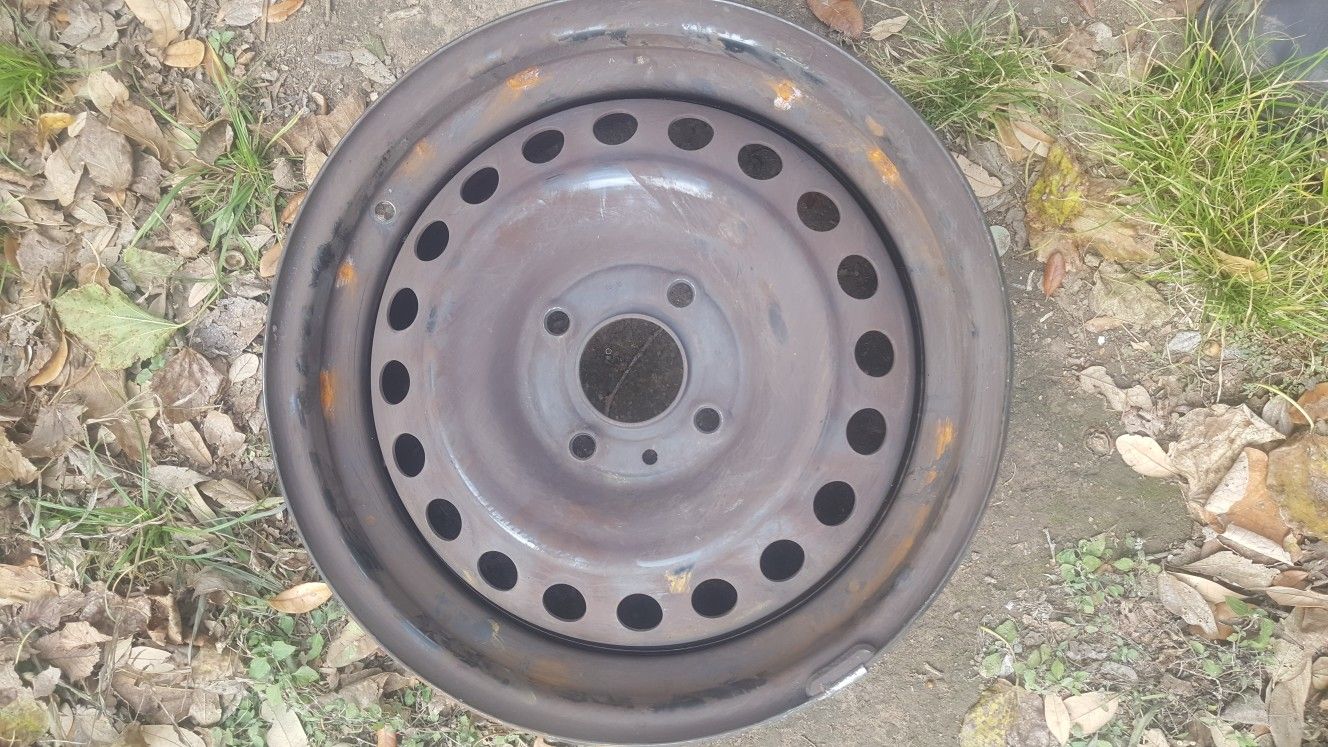 3x Nissan Altima 16 in 4 lug factory rim