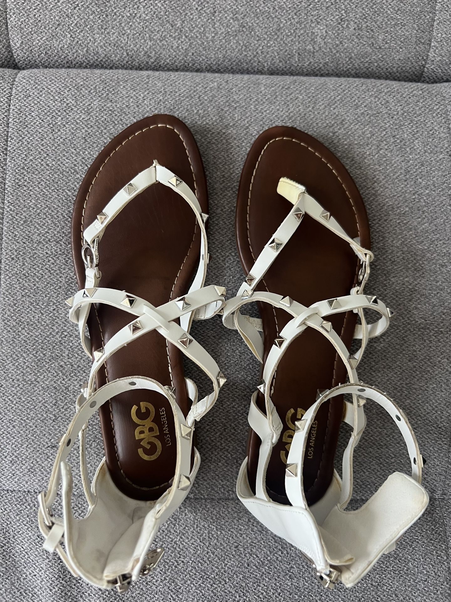 GBG Los Angeles White Gladiator Sandals - Size 8.5M