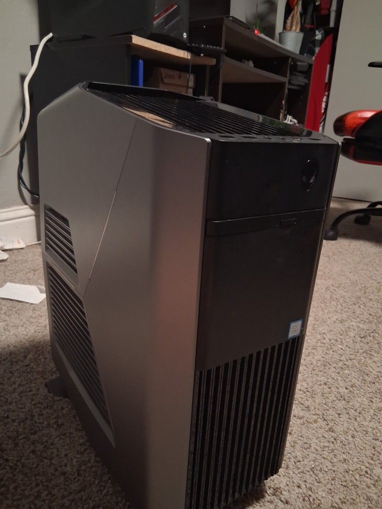 Alienware Aurora R7 case