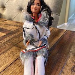 1990 Dolls of the World Eskimo Barbie
