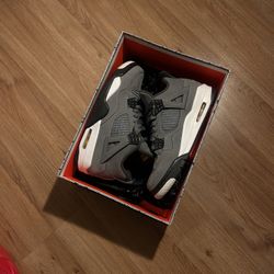 Jordan 4