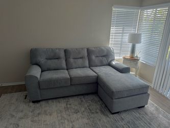 Modern Gray Fabric Sectional Sofa with Interchangeable Chaise- Like New Condition
