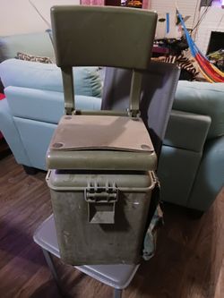 Hielera Militar ,y Silla Alavés 