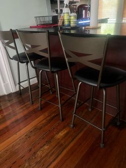 3 kitchen bar stools