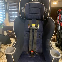 Graco Extend2Fit Car Seat - Great Condition!