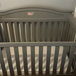 Convertible Crib+Mattress