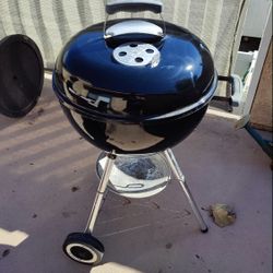 Used Weber Original Kettle Charcoal Grill 18"