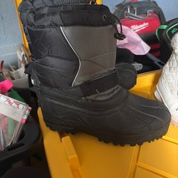 Size 8 Snow Boots