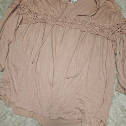 Womans Top Size L