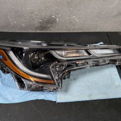 2020-2021-2022 TOYOTA COROLLA XSE RIGHT HEADLIGHT OEM #9174