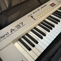 Roland A-37 Midi Keyboard Controller