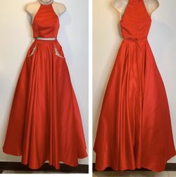 New With Tags Size 2 Two Piece Formal Gown $215