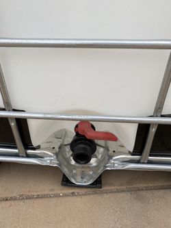 330 Gal POTABLE WATER CONTAINERS💦