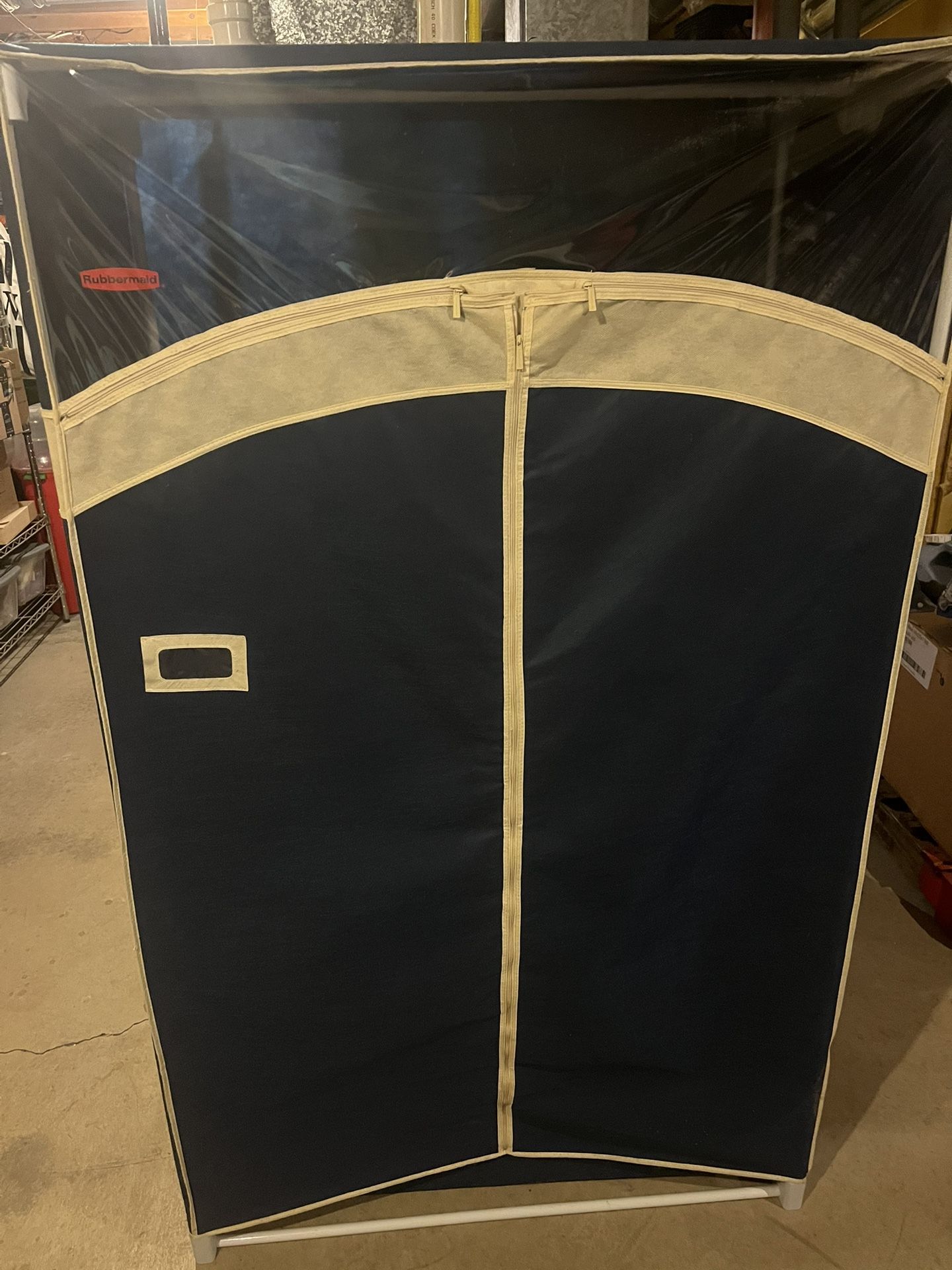 Rubbermaid Hanging Garment Storage