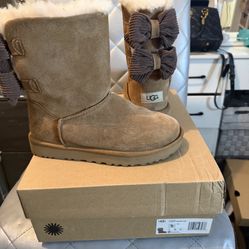 Uggs Bailey Bow 