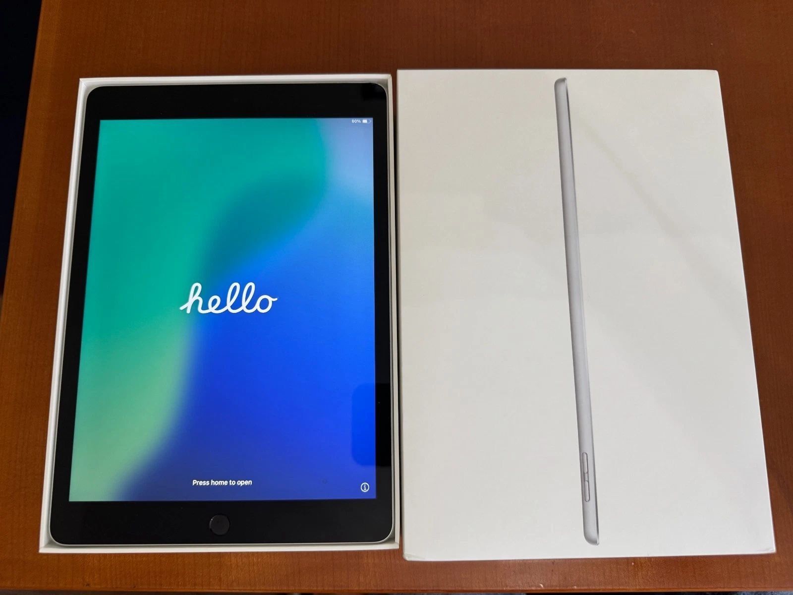 iPad 2021 9th Generation WiFi Only 64gb Has Original Box Excellent Condition