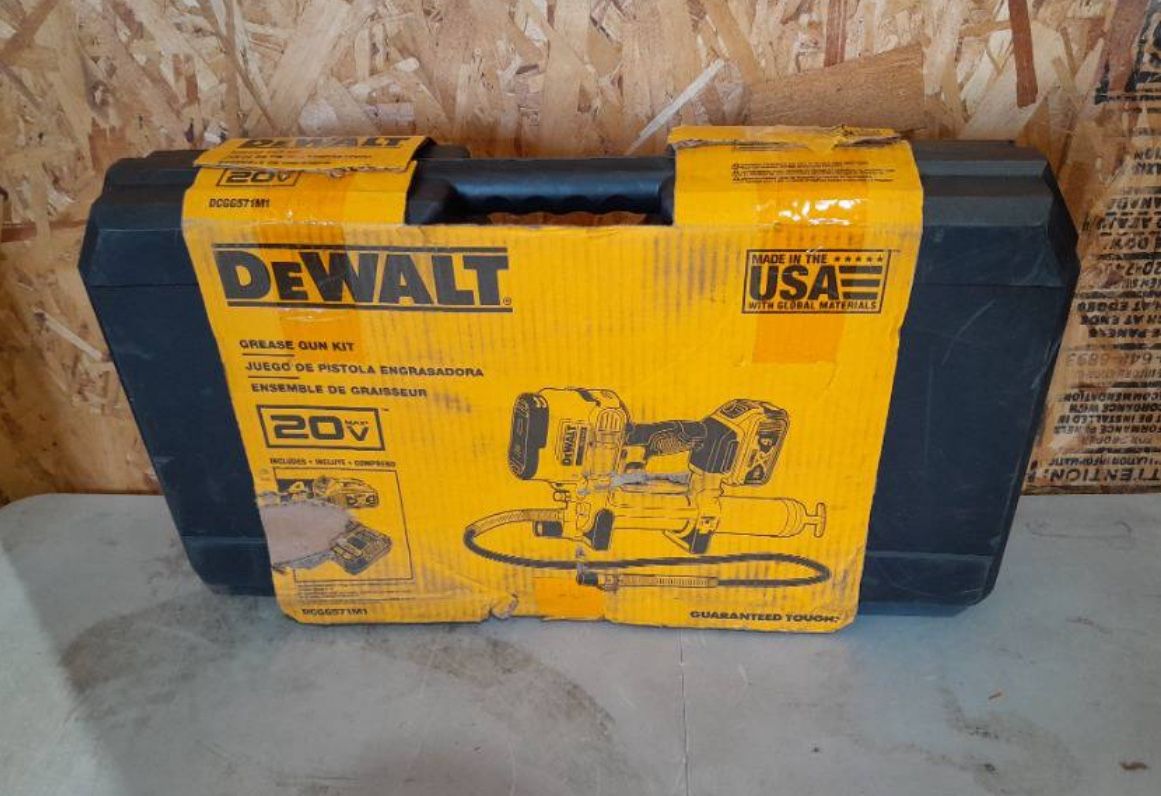 Dewalt GREASE GUN KIT