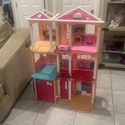 Barbie Doll House Pink 