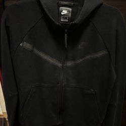 Small women’s Nike tech fleece jacket 