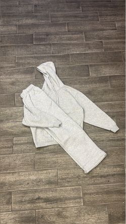 Alo Hoodies & Sweats