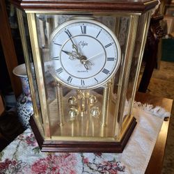 VERY Unique Looking Vintage ANNIVERSARY  BRASS  CLOCK  EVERYTHING WORKS GREAT CONDITION 