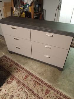 6 drawer dresser.