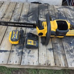DEWALT
FLEXVOLT 60V MAX 16in. Brushless Cordless Battery Powered Chainsaw Kit with (1) FLEXVOLT 6 Ah Battery & Charger