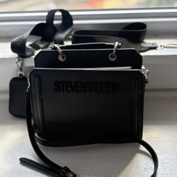 Steve Madden Black Crossbody Purse – Structured Style