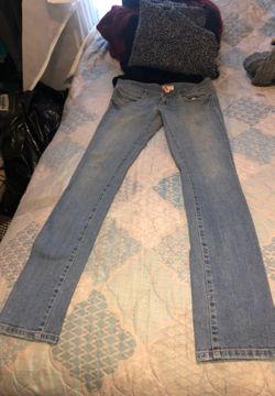 Used women’s forever 21 jeans size 26 or size 3
